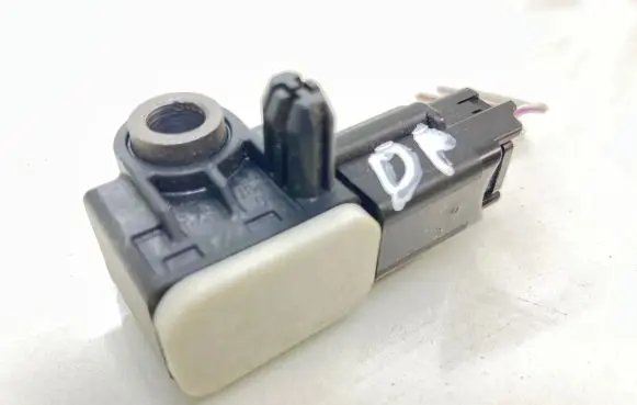 Ford Kuga I Airbag deployment crash/impact sensor 8M5T14B342AC 080430100
