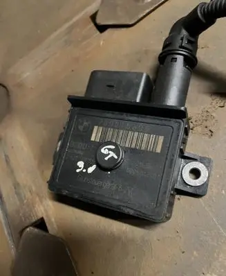 BMW 3 GT F34 Glow plug pre-heat relay 780015605 0005042401 0522140102