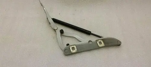 BMW 3 E46 Tailgate/trunk/boot hinge 7001559