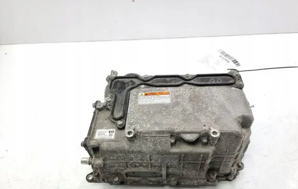 Toyota Yaris Voltage converter inverter 