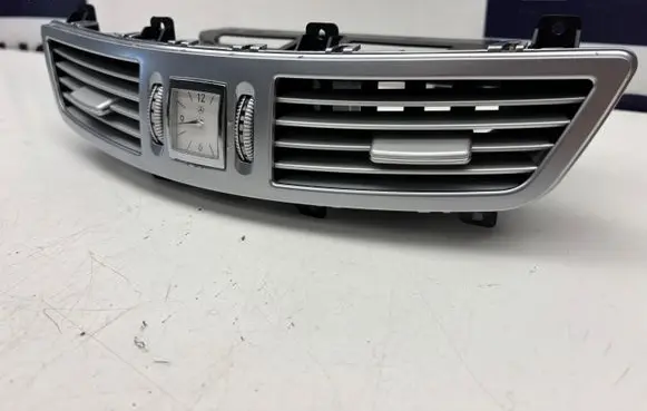 Mercedes-Benz S W221 Dash center air vent grill A2218300954