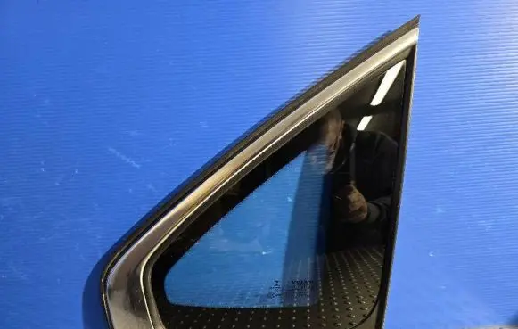 Volvo S90, V90 Rear side window 31689019