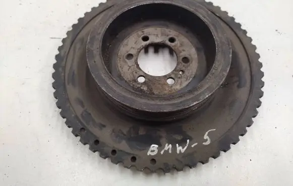BMW 5 E39 Crankshaft pulley