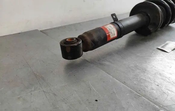 Front shock absorber/damper