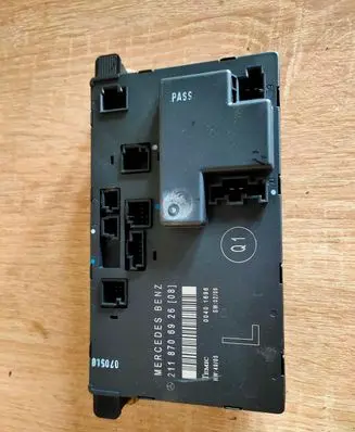 Mercedes-Benz E W211 Door control unit/module 2118706926