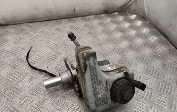 Volkswagen PASSAT B6 Master brake cylinder 03350886761