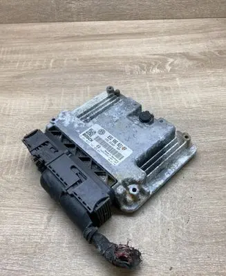 Volkswagen PASSAT B7 Engine control unit/module ECU 03G906021DP 0281012742