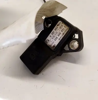 Audi A6 S6 C5 4B Air pressure sensor 0281002401