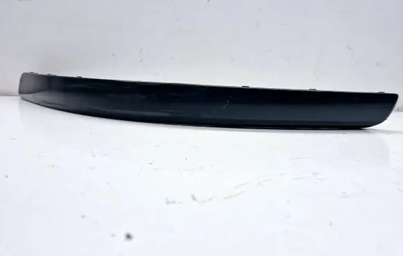 Front bumper splitter molding