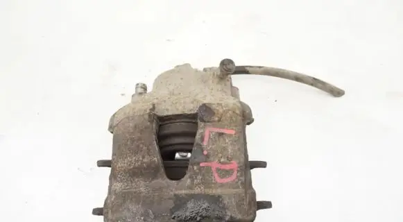 Volkswagen Polo IV 9N3 Front brake caliper