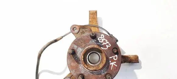 Toyota Avensis Verso Front wheel hub