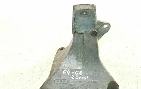 Audi A4 S4 B7 8E 8H Engine mounting bracket 8E0199308AH