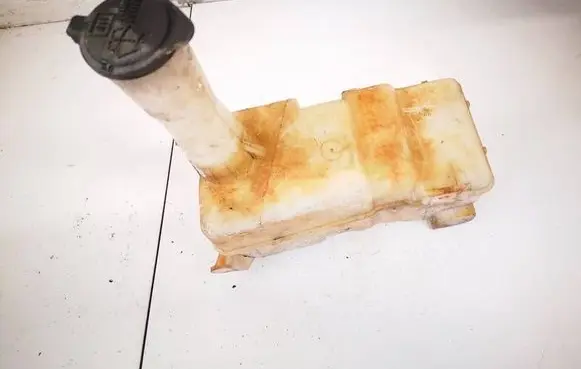 Windshield washer fluid reservoir/tank
