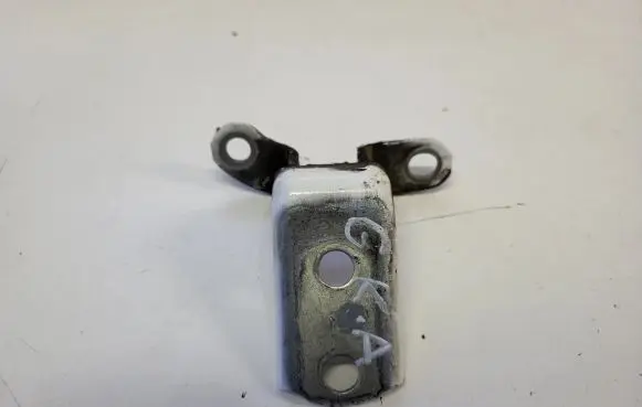 Toyota Verso Rear door lower hinge