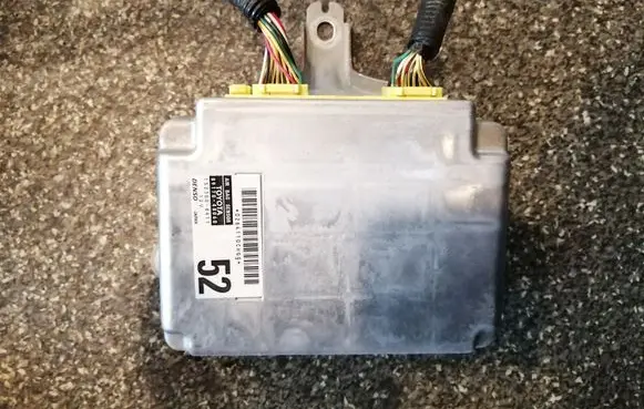 Lexus RX 300 Airbag control unit/module 8917048060