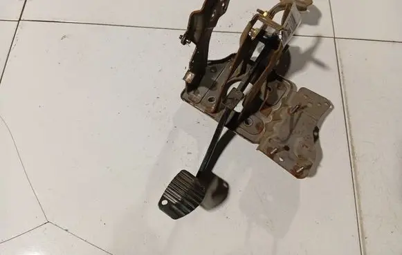 Citroen C4 I Brake pedal 