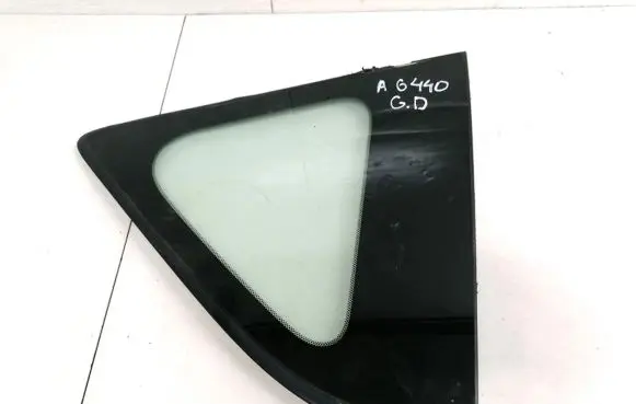 Toyota RAV 4 (XA30) Rear side window