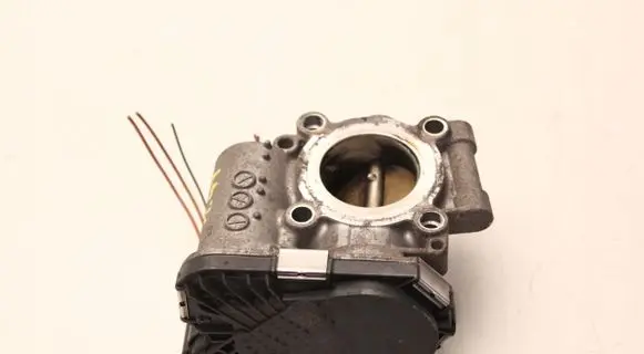 Opel Meriva B Throttle body valve 55565489
