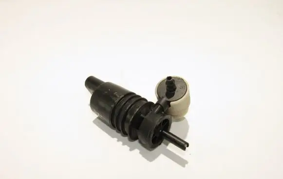 Volkswagen Touran II Windscreen/windshield washer pump 1K6955651