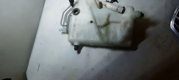 Mercedes-Benz E W211 Windshield washer fluid reservoir/tank 2118600560