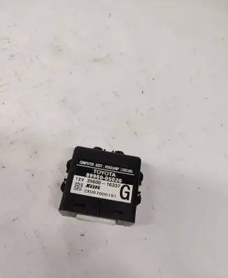 Toyota Avensis T250 Light module LCM 8996005020