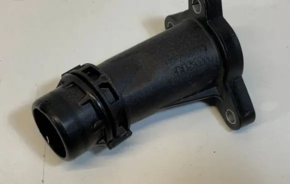BMW 5 G30 G31 Engine coolant pipe/hose 8511205