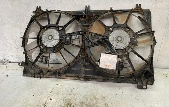 Lexus IS III XE30 Radiator cooling fan shroud