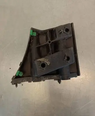 Volvo V40 Front bumper mounting bracket 31395102