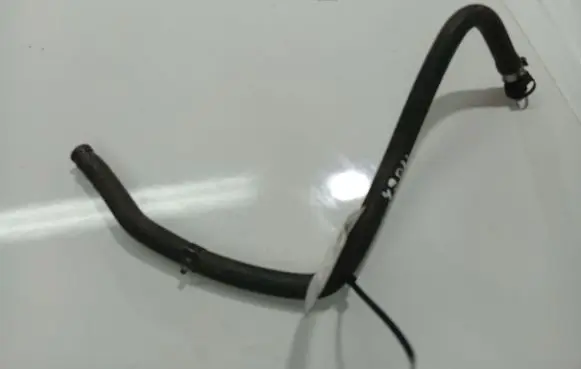 Opel Astra J Engine coolant pipe/hose 
