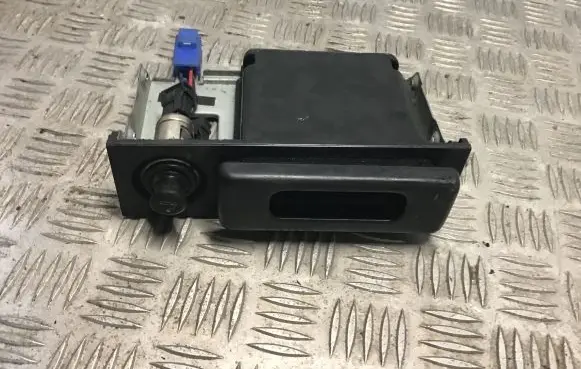 Nissan X-Trail T30 Ashtray (front) 