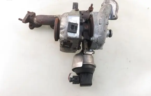 Volkswagen PASSAT B6 Turbo 03L253010C