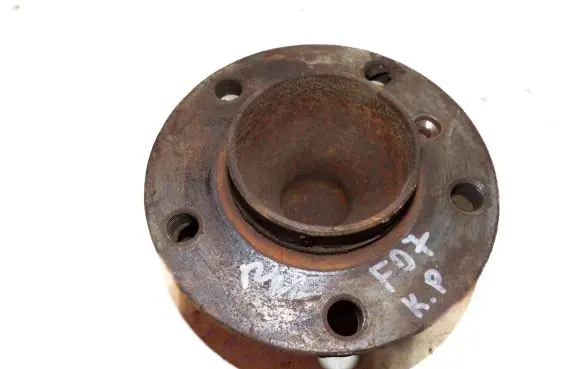 BMW 5 GT F07 Front wheel hub