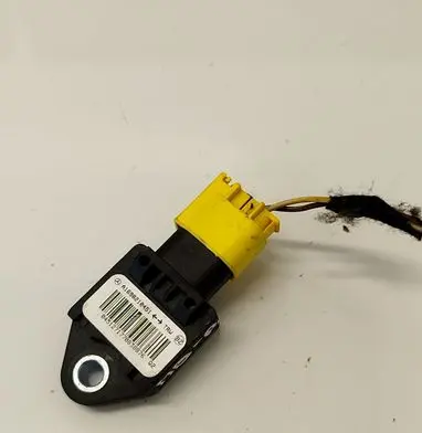 Mercedes-Benz A W169 Airbag deployment crash/impact sensor A1698210451