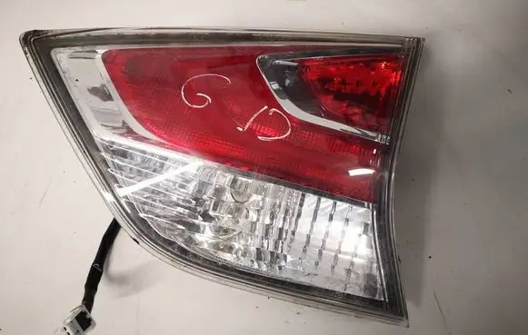 Nissan X-Trail T32 Tailgate rear/tail lights 