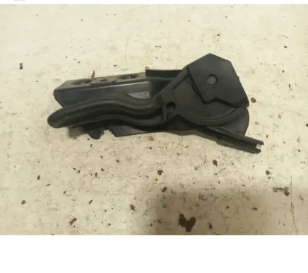 Opel Corsa D Engine bonnet (hood) release handle 13186909