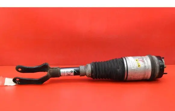 Jeep Grand Cherokee Front shock absorber/damper 68231889AA