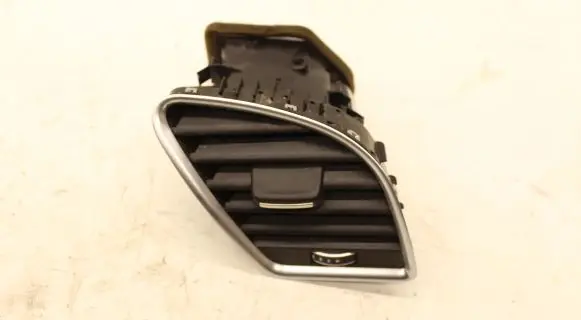 Audi A4 S4 B8 8K Dashboard side air vent grill/cover trim 8T1820902
