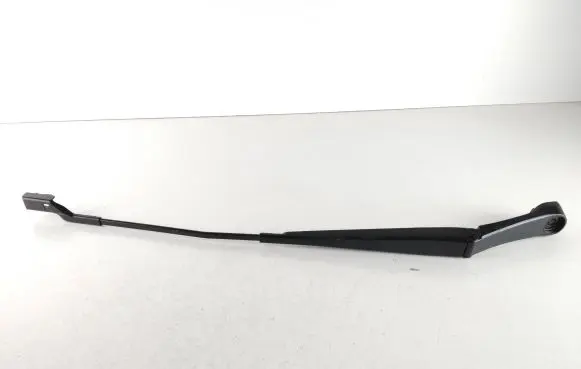 Front wiper blade arm