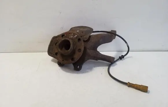 Front wheel hub