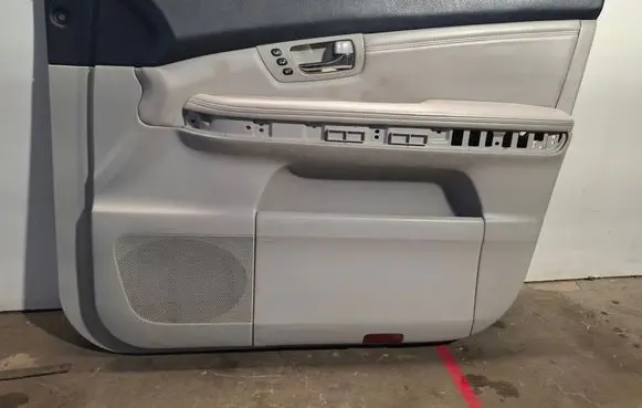 Lexus RX 300 Front door card panel trim