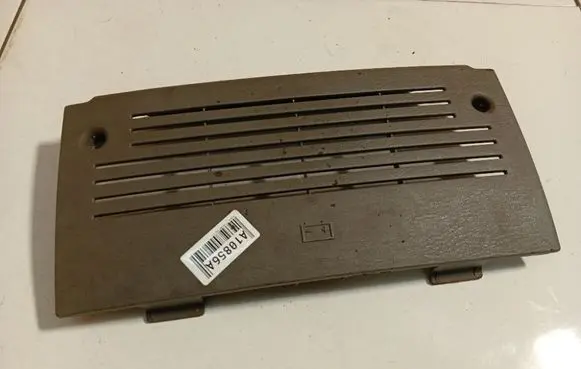 Chrysler PT Cruiser Battery box tray cover/lid 551413
