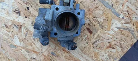 Mazda 323 Throttle valve