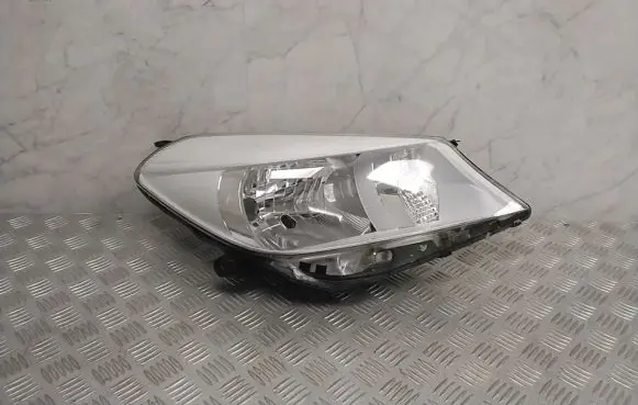 Toyota Yaris Headlight/headlamp 811300D450