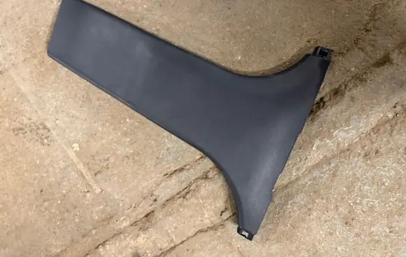 KIA Rio (B) pillar trim (bottom) 858451W010