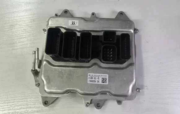 BMW X6 F16 Engine control unit/module 8689181 0261S18416 170092950