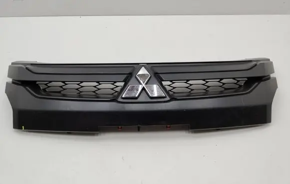 Mitsubishi L200 Front grill 7450B288