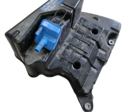 Audi A4 S4 B9 AdBlue liquid reservoir 