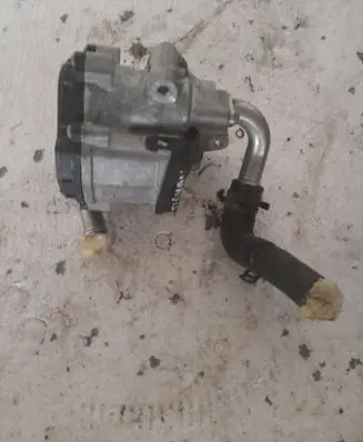 Volkswagen Tiguan EGR valve 04L131501RV110