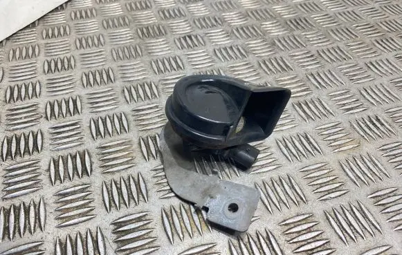 Audi A1 Horn signal A046466 001157