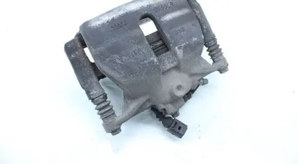 Volkswagen PASSAT B8 Front brake caliper 6799G
